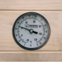 Dial Thermometer with Weldless Bulk Head.